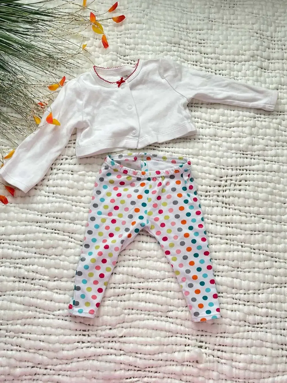 2 Pieces baby girl Outfit size 9 month